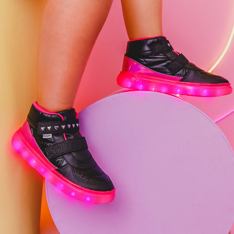 Tênis de Led Cano Médio Pampili Sneaker Luz Matelassê Comfy Preto